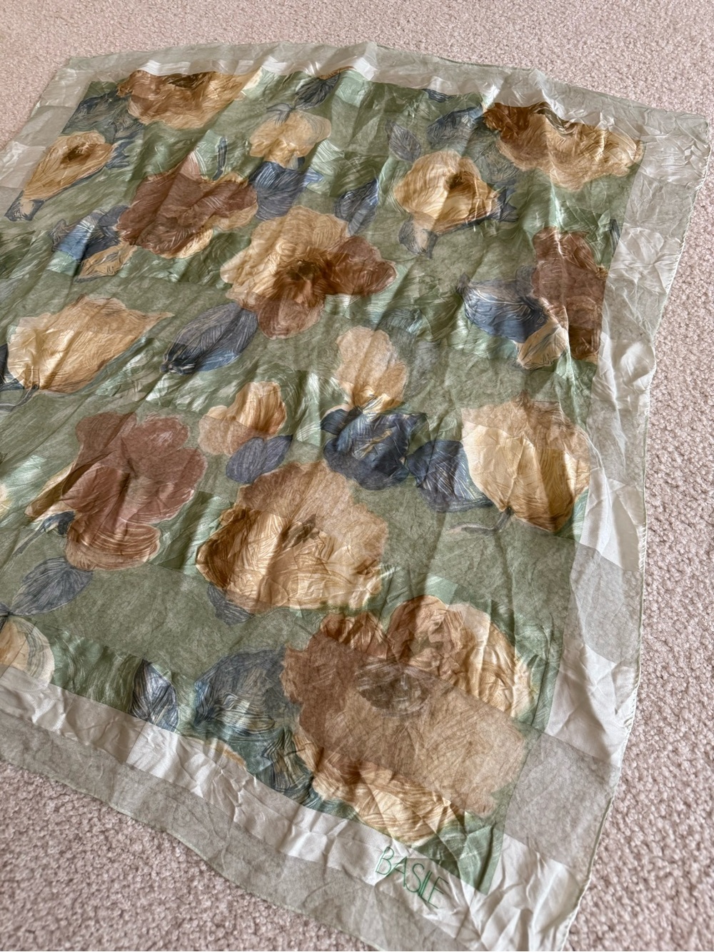Basile scarf - Picture 6 of 6